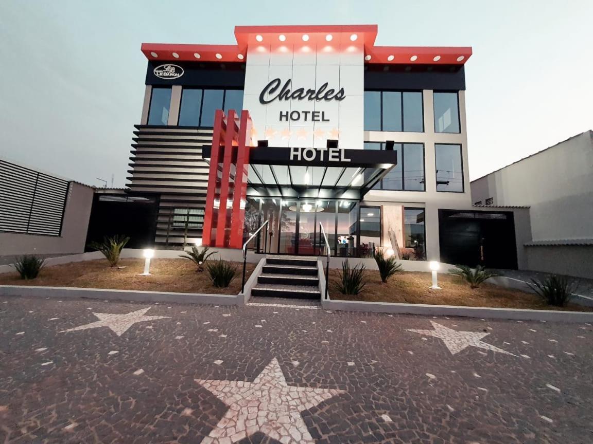 Charles Hotel Pôrto Ferreira 外观 照片
